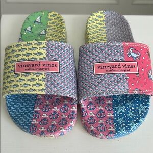 Vineyard Vines girls slide sandals slip on